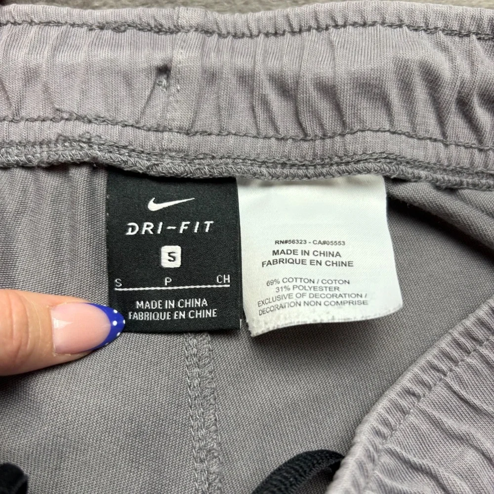 Nike Joggers Mens S Gray Cotton Poly Dri-FIT Swoosh AR4837-036 Sweatpants